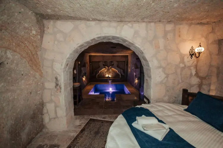 Vanessa Cave House