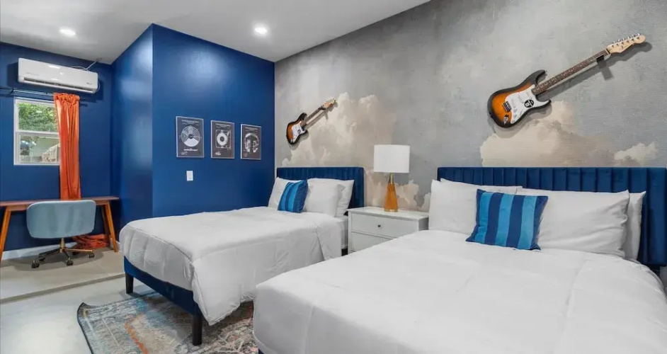 Spacious 5BR Austin Home With Backyard Fire Pit