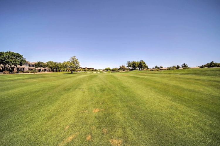 Pool, Balcony & Golf Course Views: Scottsdale Gem