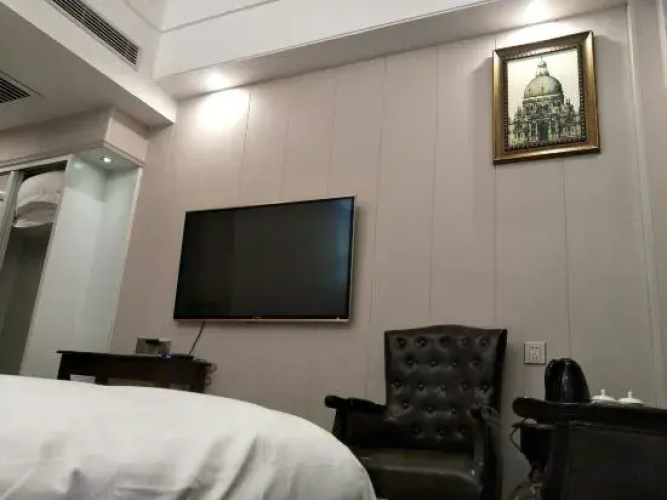 Chaoyang Hotel
