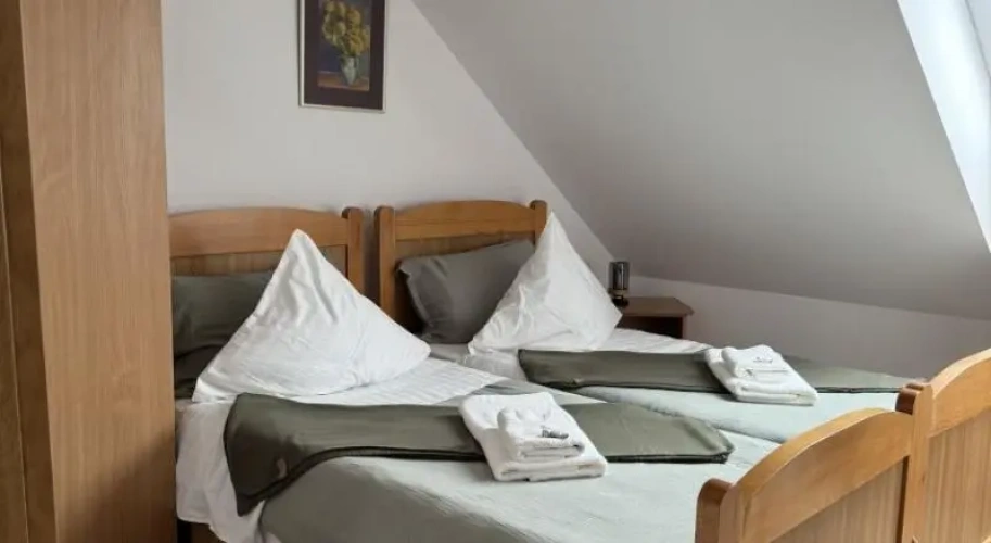 Economy Triple room