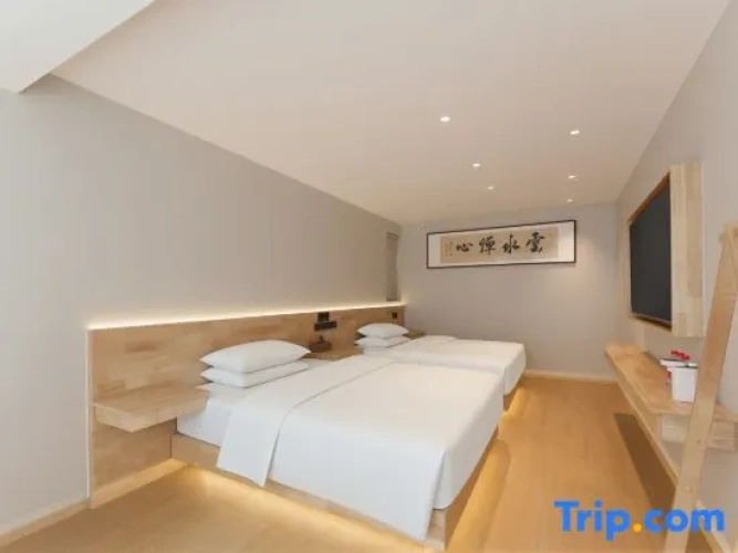 Family Suite with courtyard view