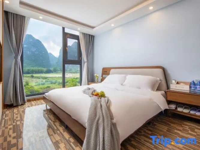 Standard Double room with view