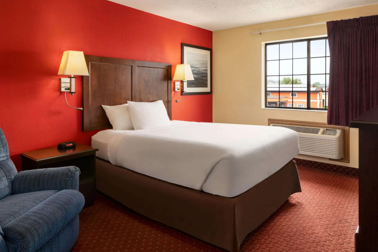 Baymont by Wyndham Cedar Rapids