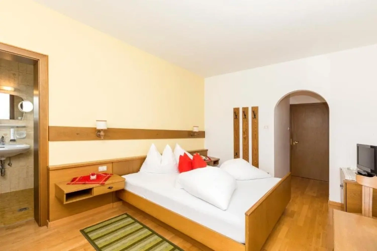 Standard Double room with balcony and with view
