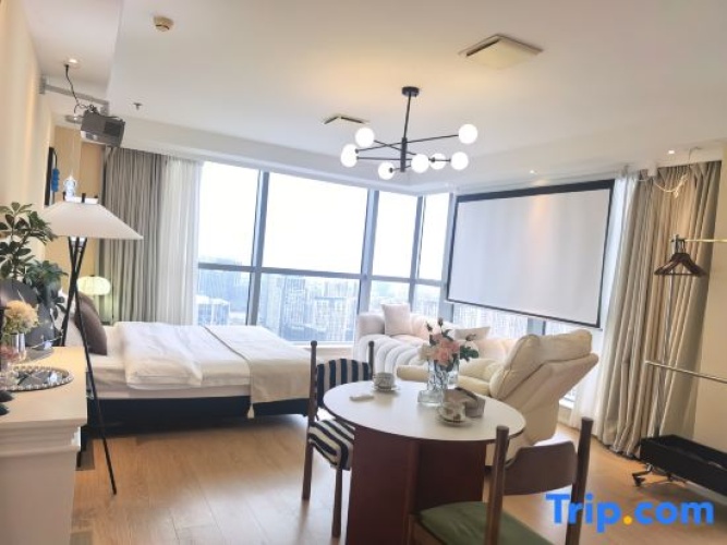 Standard Double room with city view