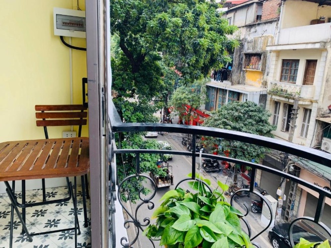 Apartment with balcony