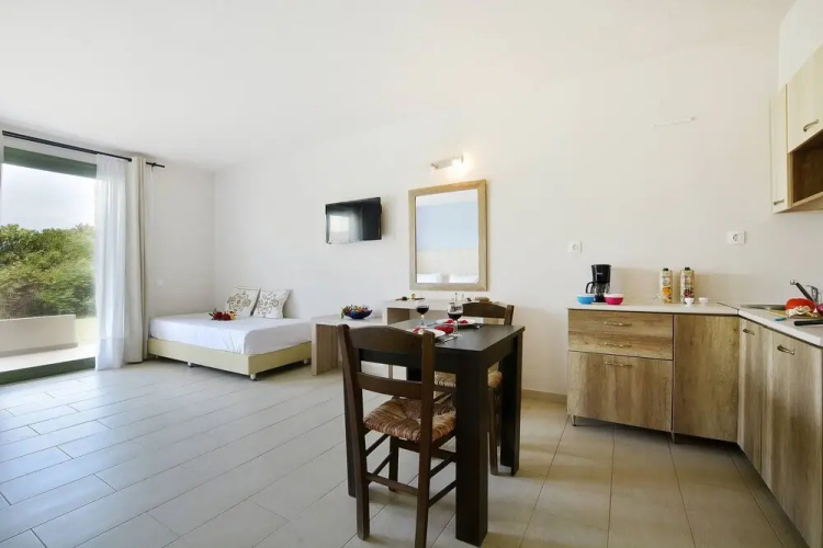 Likithos Hotel