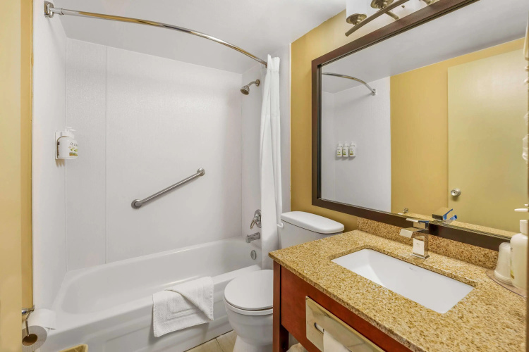 Days Inn by Wyndham Terrace photo 9