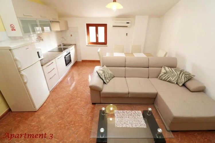 2 Bedrooms Apartment