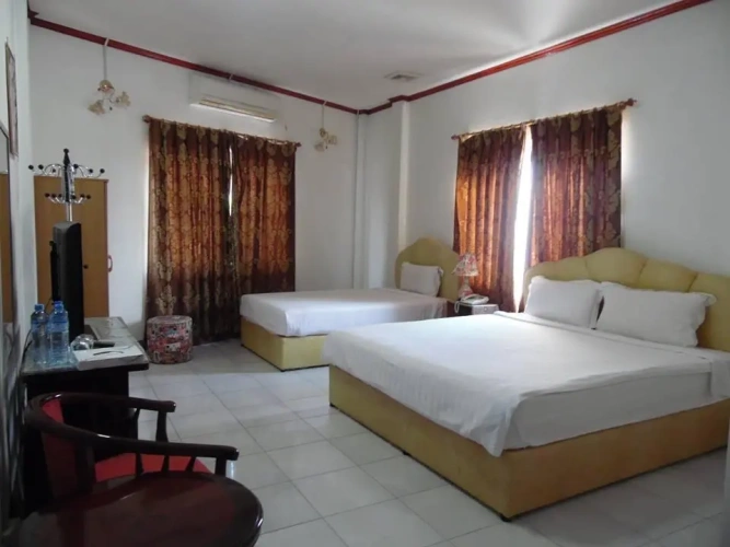 Standard Triple room
