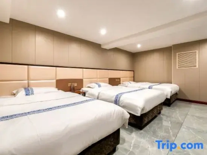 Economy Triple room