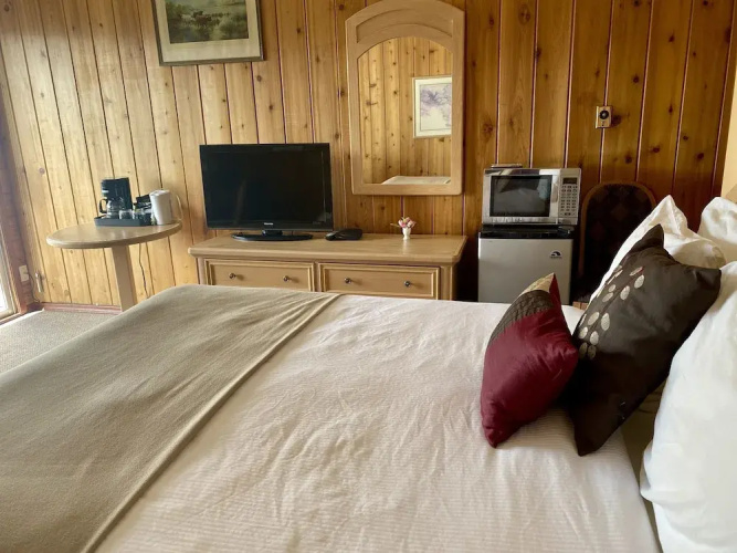 Rocky Mountain Springs Lodge