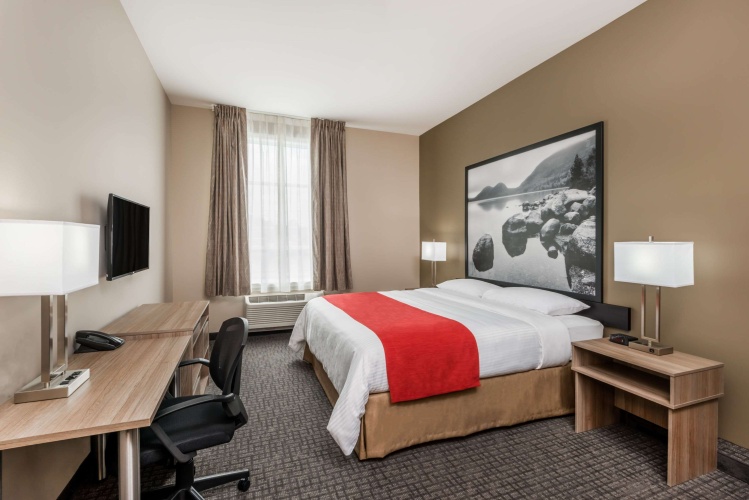 Super 8 By Wyndham Mont Laurier photo 7