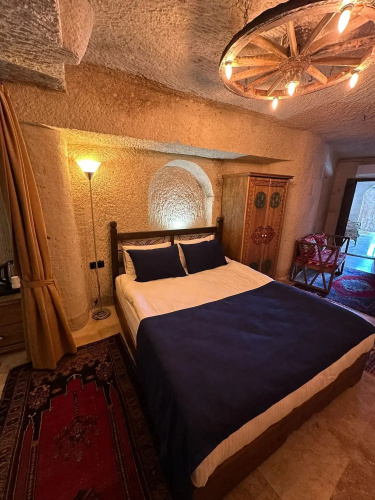 Mysterious Cave Suites
