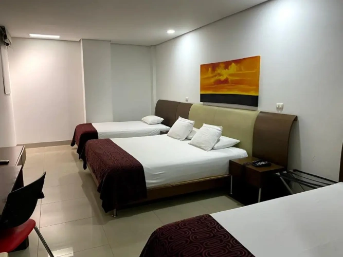 Standard Triple room
