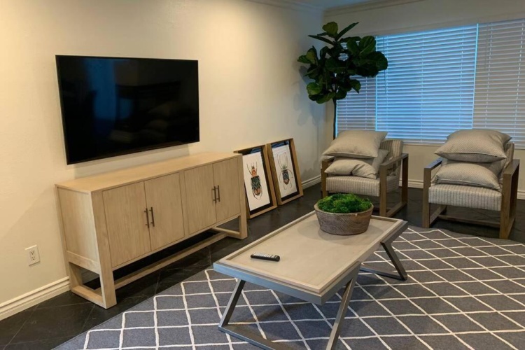 2 Bedrooms Villa