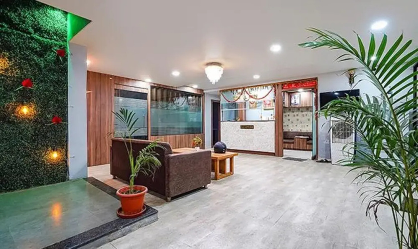 Fabhotel Imperial Suites