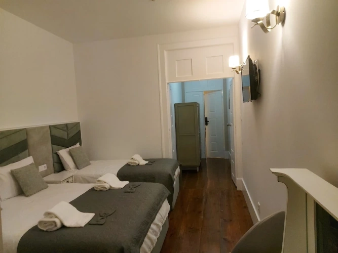 Standard Triple room