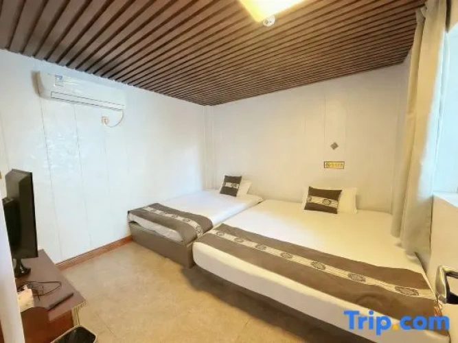 Triple Suite