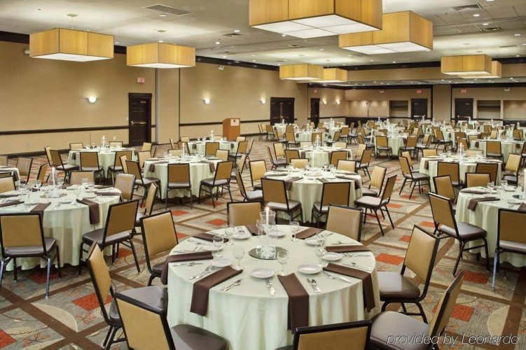 Wyndham Columbus photo 16