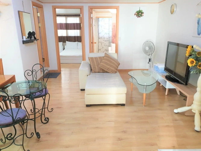 3 Bedrooms Standard Family room