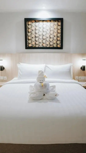 Tuwuh Hotel at Kayutangan