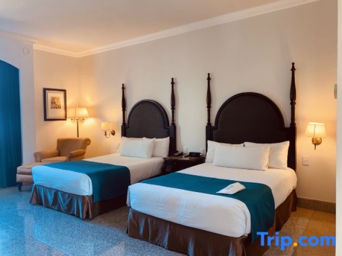 Double Suite
