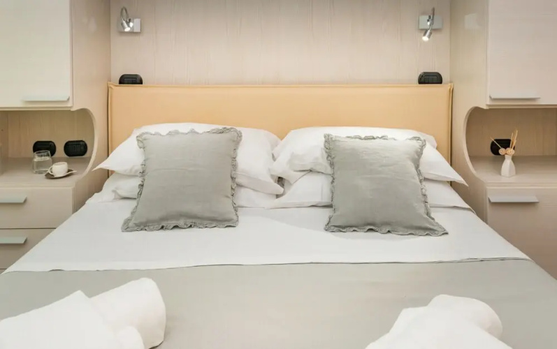 Andenis Luxury House