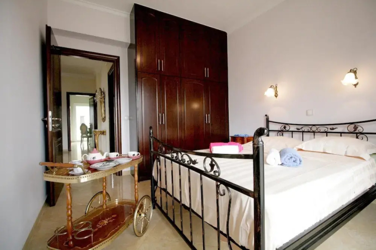 Luxurious Villa Anthi