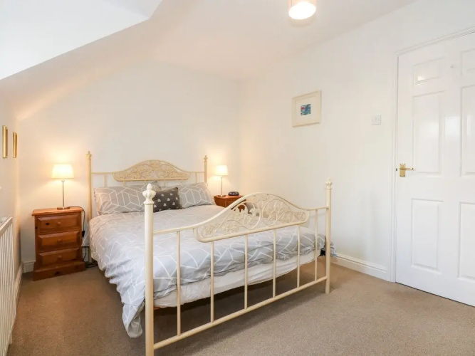 1 Crowlands Cottages