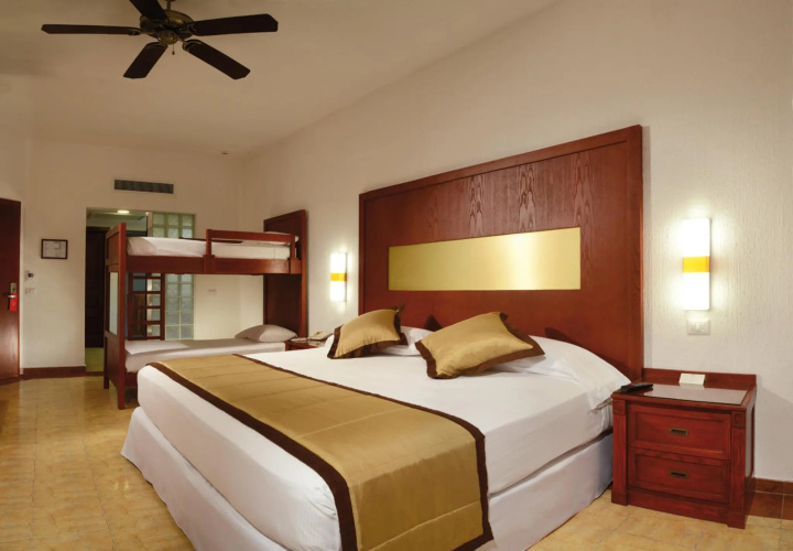 Riu Flamingos Hotel