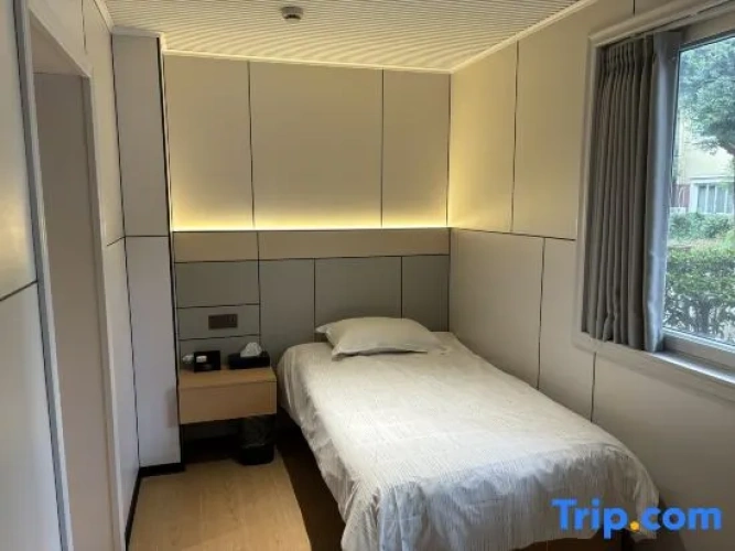 Premium Single room