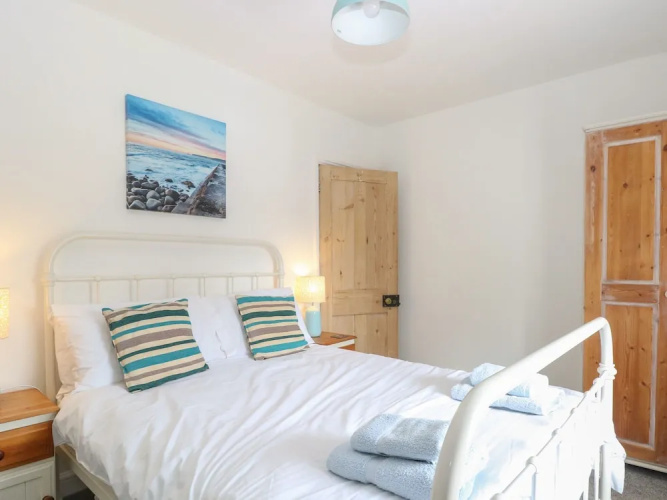 7 Coastal Cottages