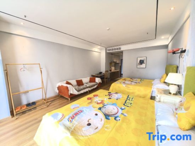Standard Twin room with view
