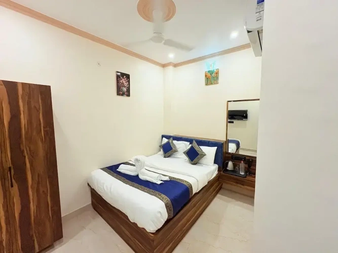 Deluxe Double room with city view