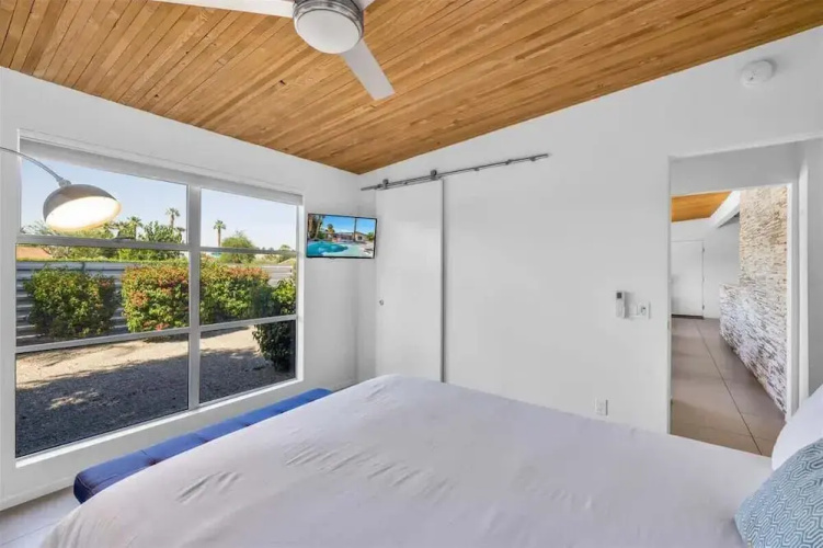 Modern Paradise at Sonora