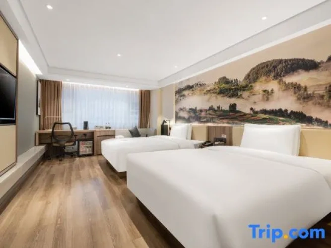 2 Bedrooms Family Suite with city view