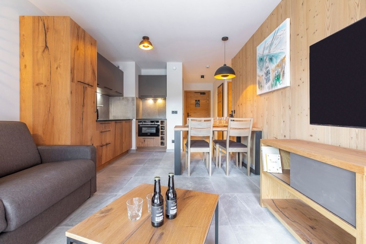 1 Bedroom Apartment