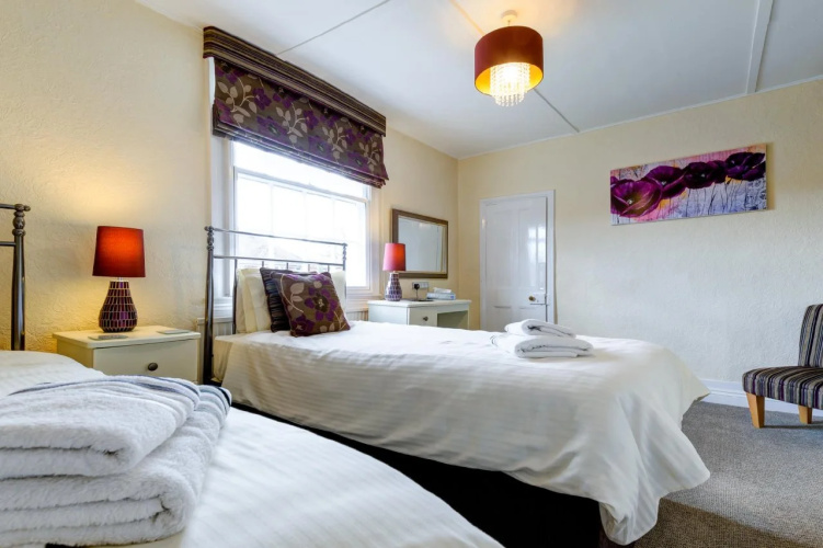 Springfield House - Birmingham Airport & NEC