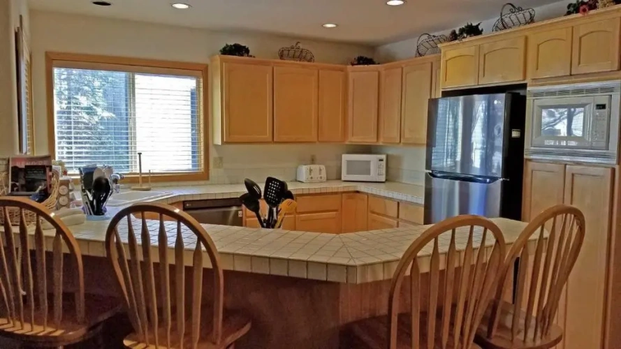 4 Bedrooms Cottage