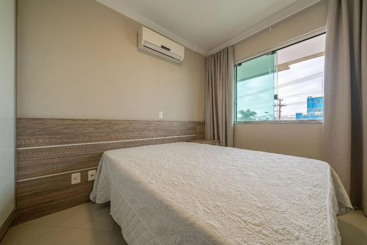 140 - Lindo apartamento com 03 dormitórios - Com Vista Mar!