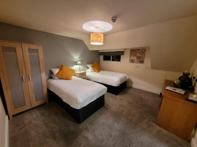 Standard Twin room