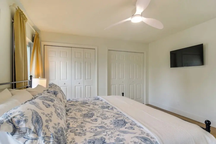 Sunsets, Tight Lines & Dock: Riverfront Ruskin Gem