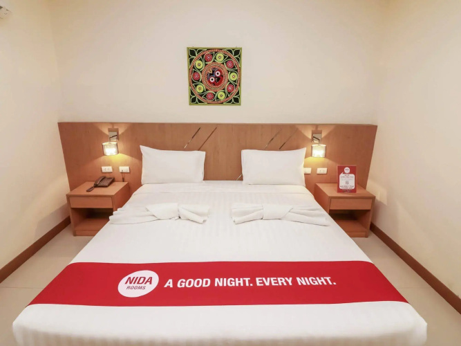 NIDA Rooms Patong Silk House