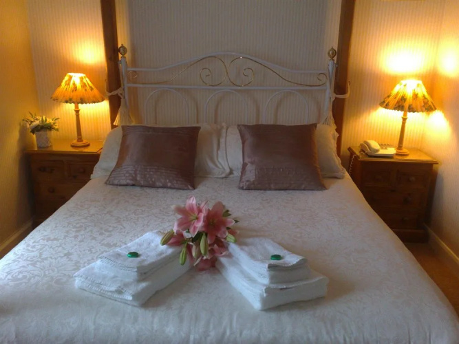 Aylesbray Lodge