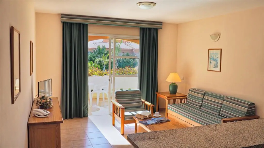 Apartamentos Jardin del Conde
