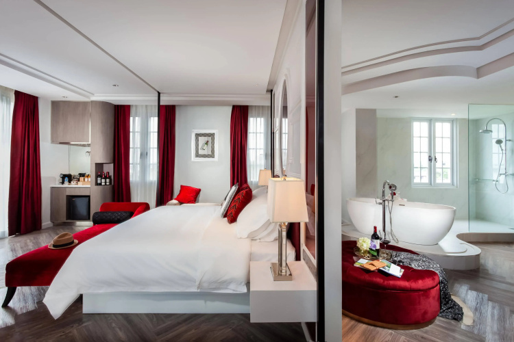 La Seine Boutique Hotel