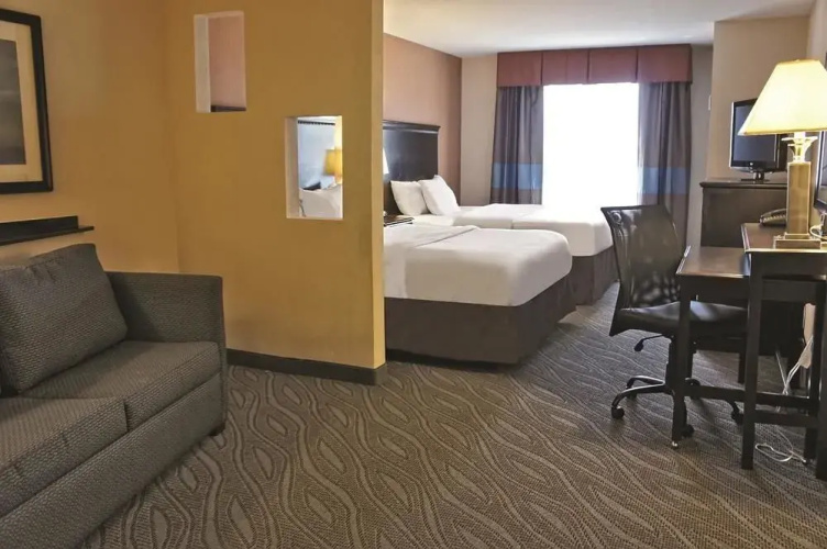Comfort Suites