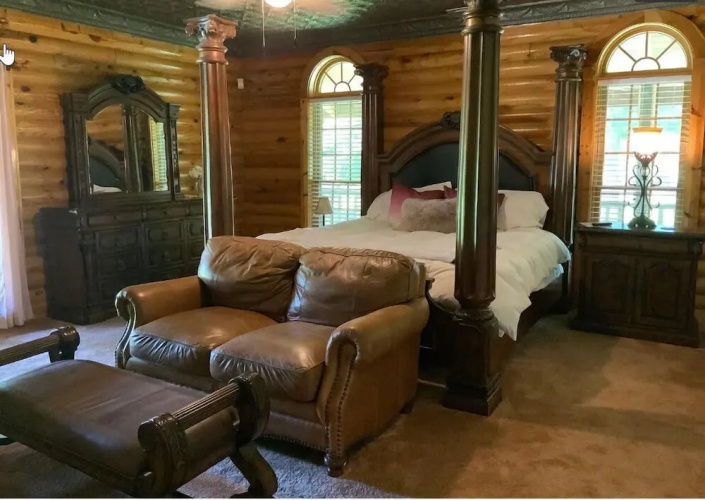 Beachwoods Inn
